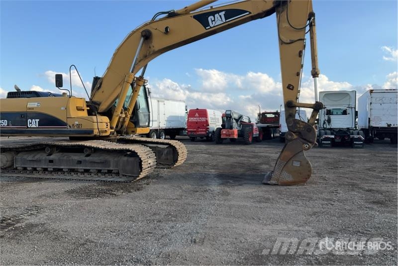 CAT 325D L Tracked Excavator حفارات زحافة