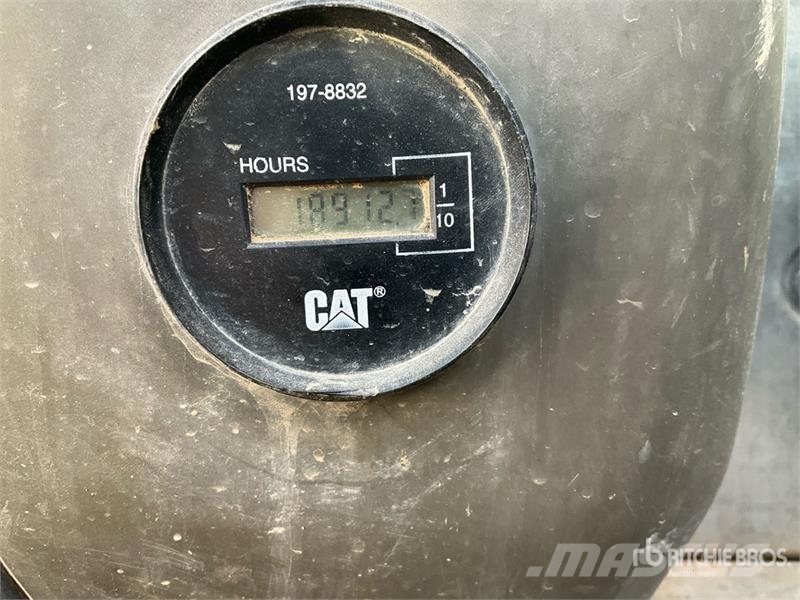 CAT 325D L Tracked Excavator حفارات زحافة