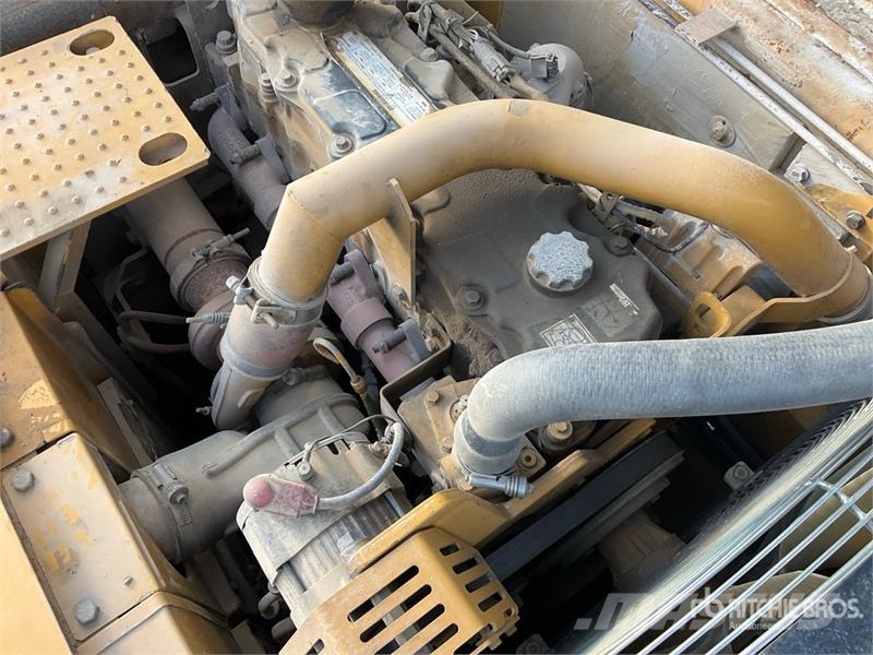 CAT 325D L Tracked Excavator حفارات زحافة