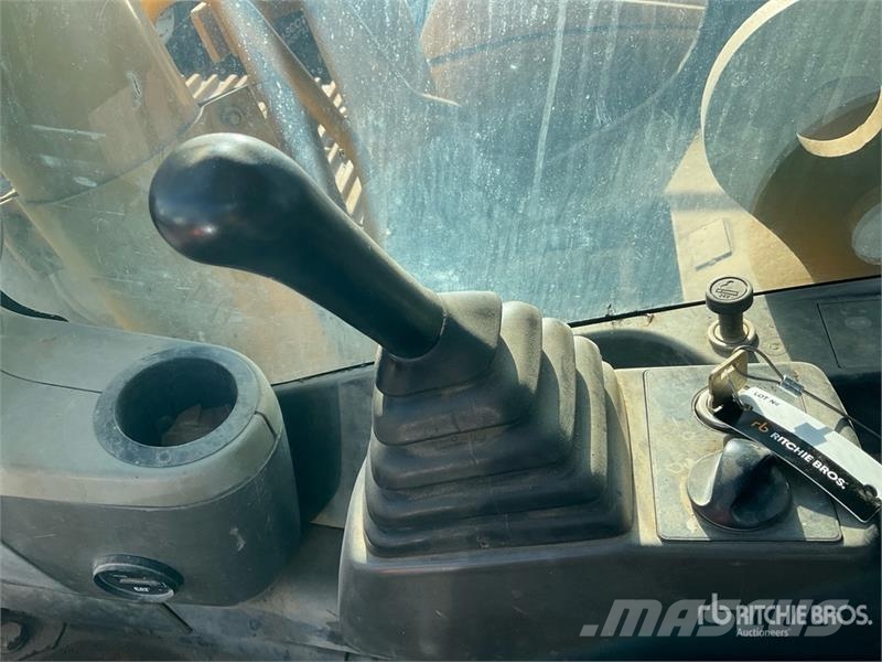 CAT 325D L Tracked Excavator حفارات زحافة