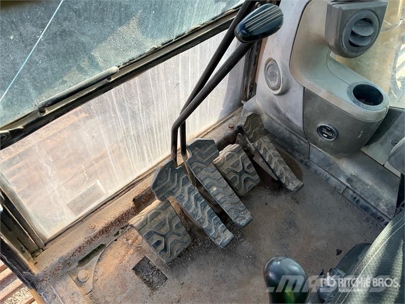 CAT 325D L Tracked Excavator حفارات زحافة