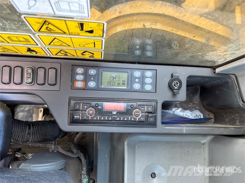 CAT 325F L CR Tracked Excavator Гусеничні екскаватори