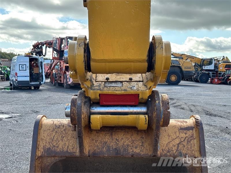 CAT 325F L CR Tracked Excavator Гусеничні екскаватори
