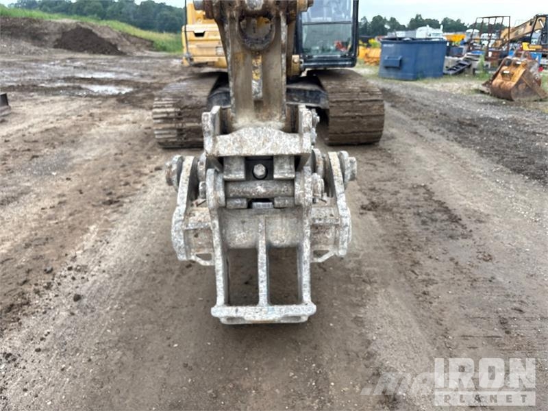 CAT 326F L Tracked Excavator Bageri guseničari