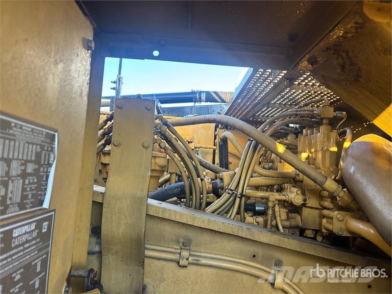 CAT 330B L Tracked Excavator Bagri goseničarji