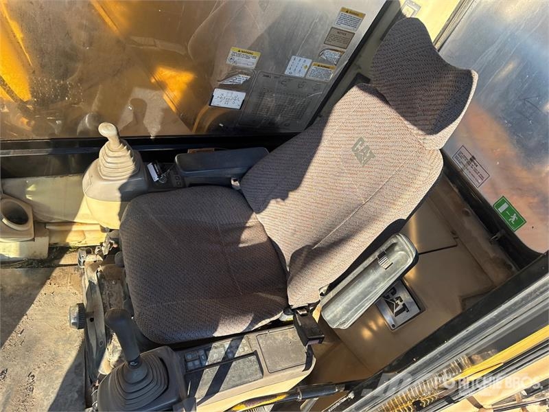 CAT 330B L Tracked Excavator Bagri goseničarji