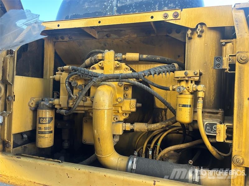 CAT 330B L Tracked Excavator Bagri goseničarji