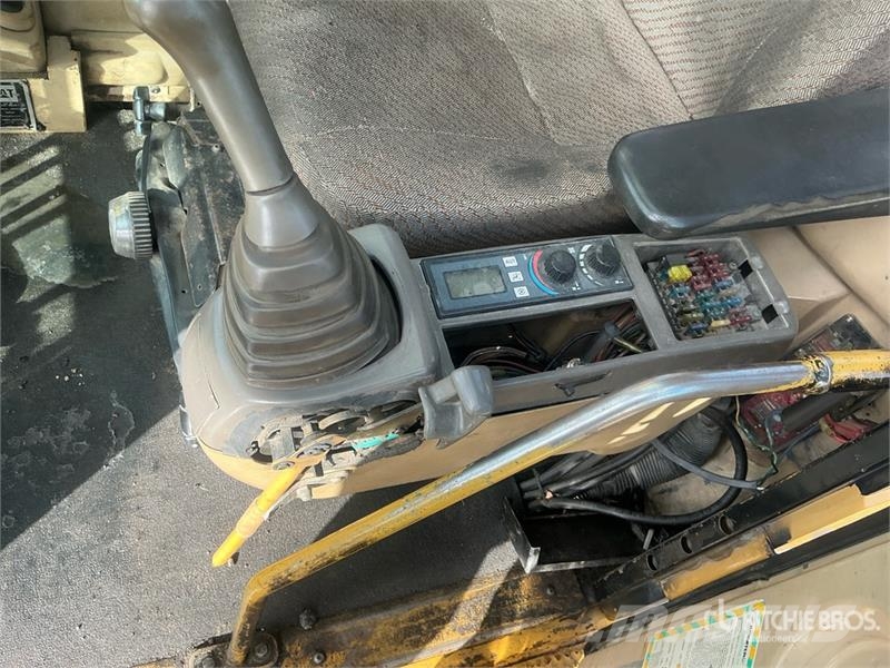 CAT 330B L Tracked Excavator Koparki gąsienicowe