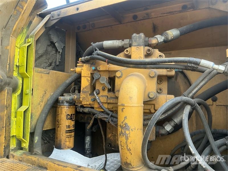 CAT 330B L Tracked Excavator Koparki gąsienicowe