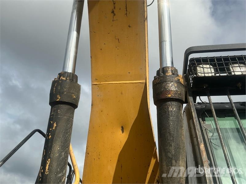 CAT 330B L Tracked Excavator Koparki gąsienicowe