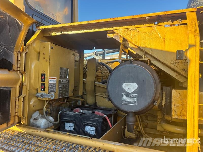 CAT 330B L Tracked Excavator Bagri goseničarji