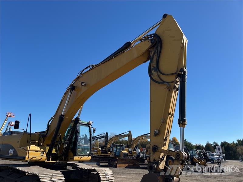 CAT 330D L Tracked Excavator Gravemaskiner på larvebånd