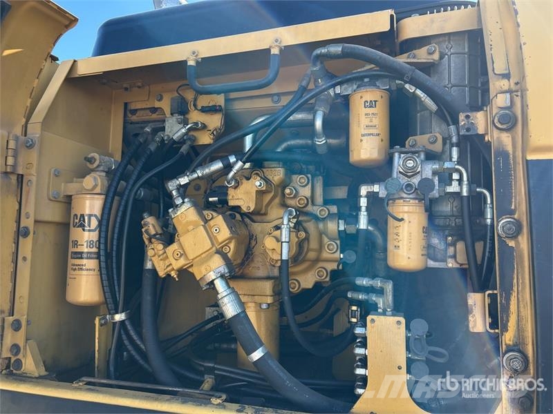 CAT 330D L Tracked Excavator Gravemaskiner på larvebånd