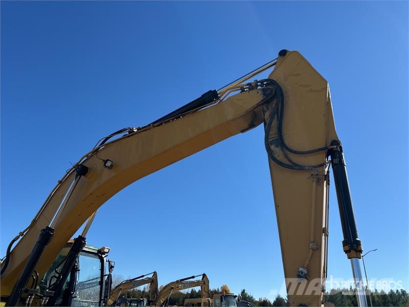 CAT 330D L Tracked Excavator Gravemaskiner på larvebånd