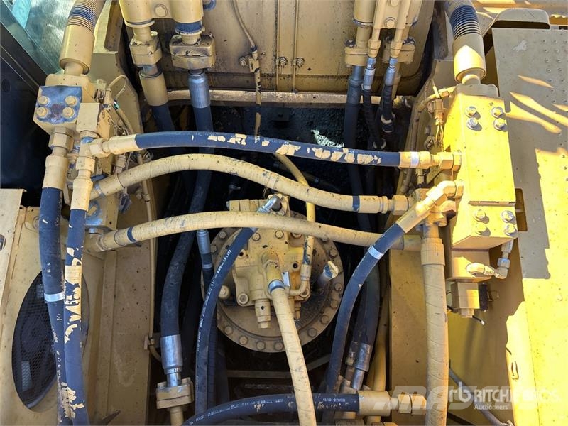 CAT 330D L Tracked Excavator Gravemaskiner på larvebånd