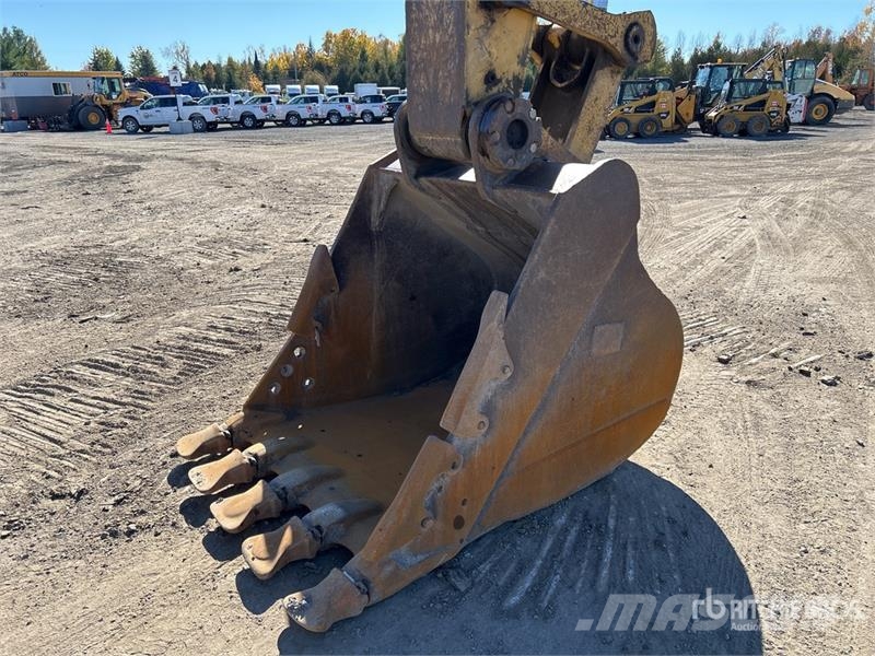 CAT 330D L Tracked Excavator Gravemaskiner på larvebånd