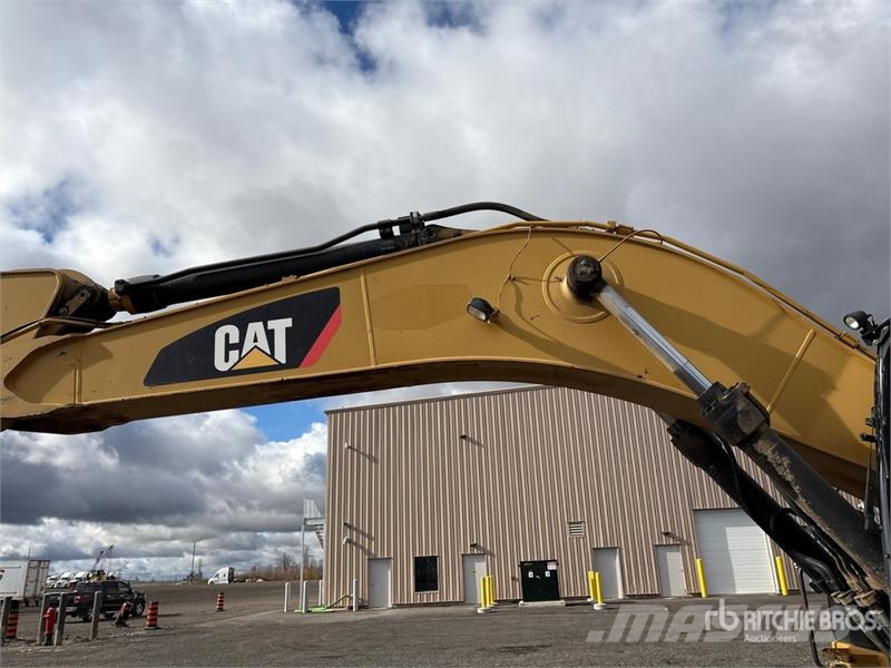 CAT 336 EL Tracked Excavator Beltegraver
