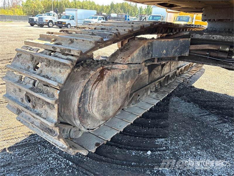 CAT 350L حفارات زحافة