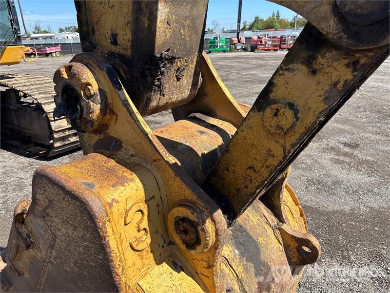 CAT 350L حفارات زحافة