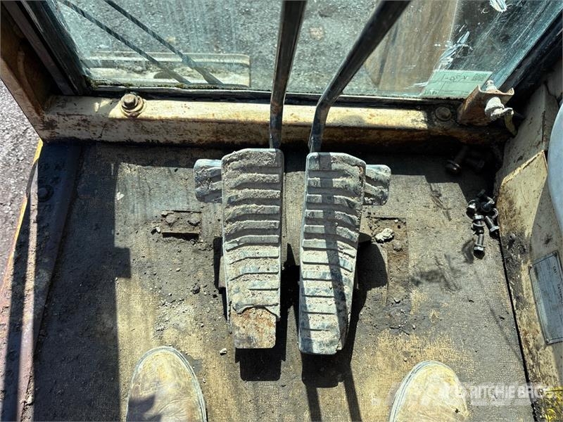 CAT 350L حفارات زحافة