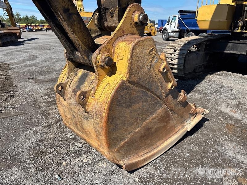 CAT 350L حفارات زحافة