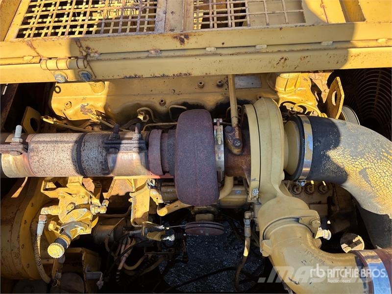 CAT 350L حفارات زحافة