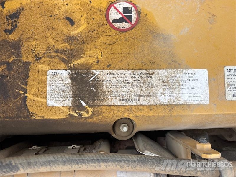 CAT 352FLRE Tracked Excavator Crawler excavators