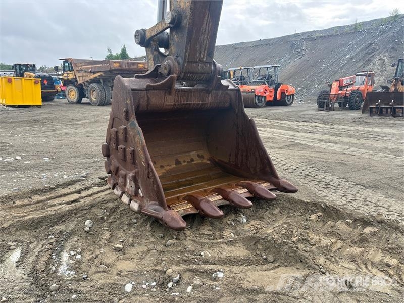 CAT 374FL Tracked Excavator Pelle sur chenilles