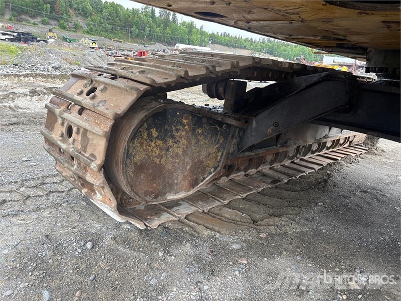 CAT 374FL Tracked Excavator Pelle sur chenilles