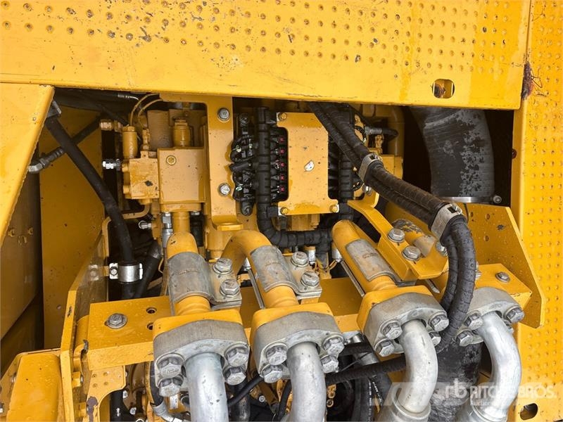 CAT 374FL Tracked Excavator Pelle sur chenilles