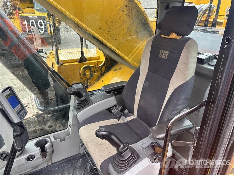 CAT 374FL Tracked Excavator Pelle sur chenilles