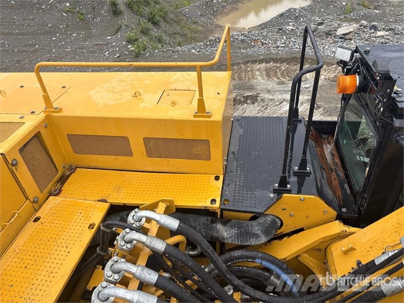 CAT 374FL Tracked Excavator Pelle sur chenilles