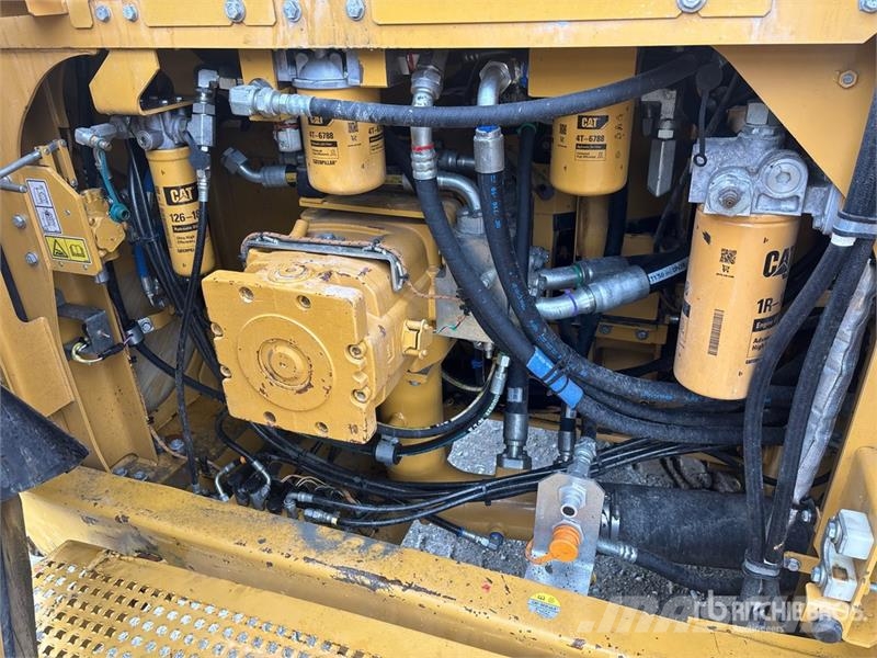 CAT 374FL Tracked Excavator Pelle sur chenilles