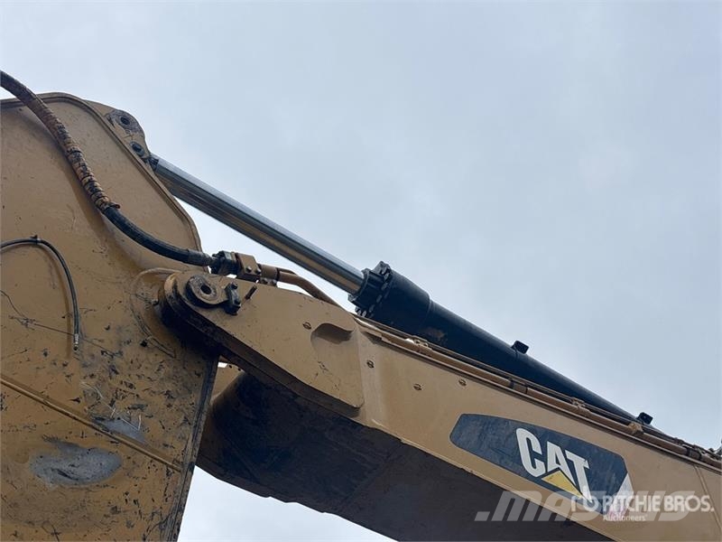 CAT 374FL Tracked Excavator Pelle sur chenilles