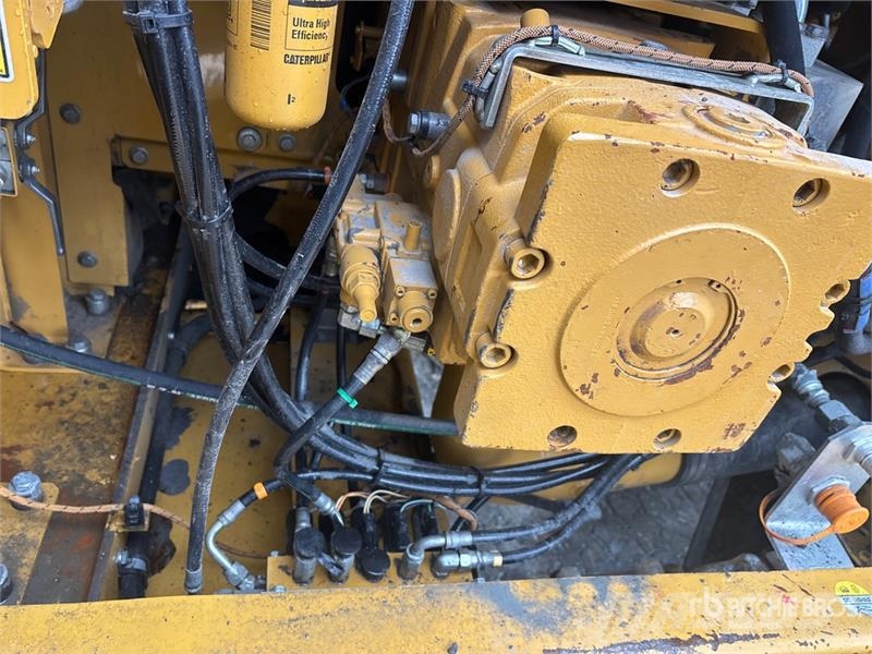 CAT 374FL Tracked Excavator Pelle sur chenilles