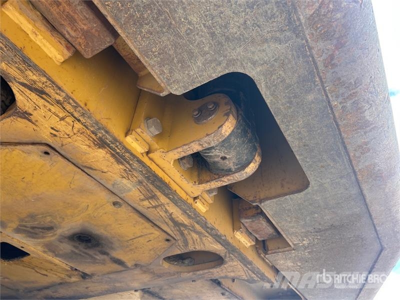 CAT 390FL Tracked Excavator Raupenbagger