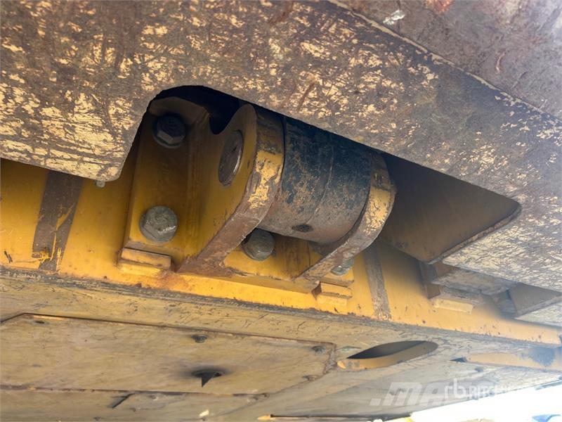 CAT 390FL Tracked Excavator Gravemaskiner på larvebånd
