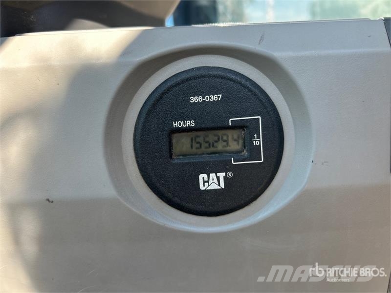 CAT 390FL Tracked Excavator Gravemaskiner på larvebånd