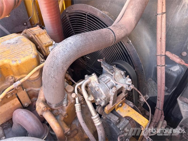 CAT 390FL Tracked Excavator Gravemaskiner på larvebånd