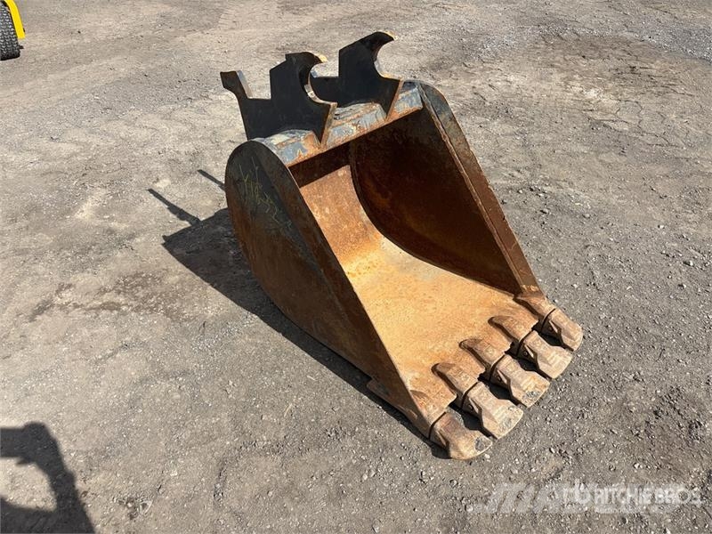 CAT 40 in Q/C Digging Excavator Bucket - Fits John Dee 鏟斗