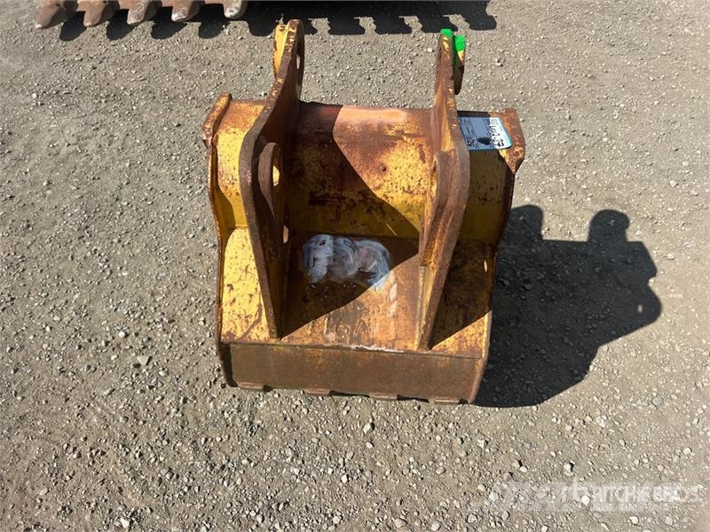 CAT 416 24 in Backhoe Rear Bucket Kovalar