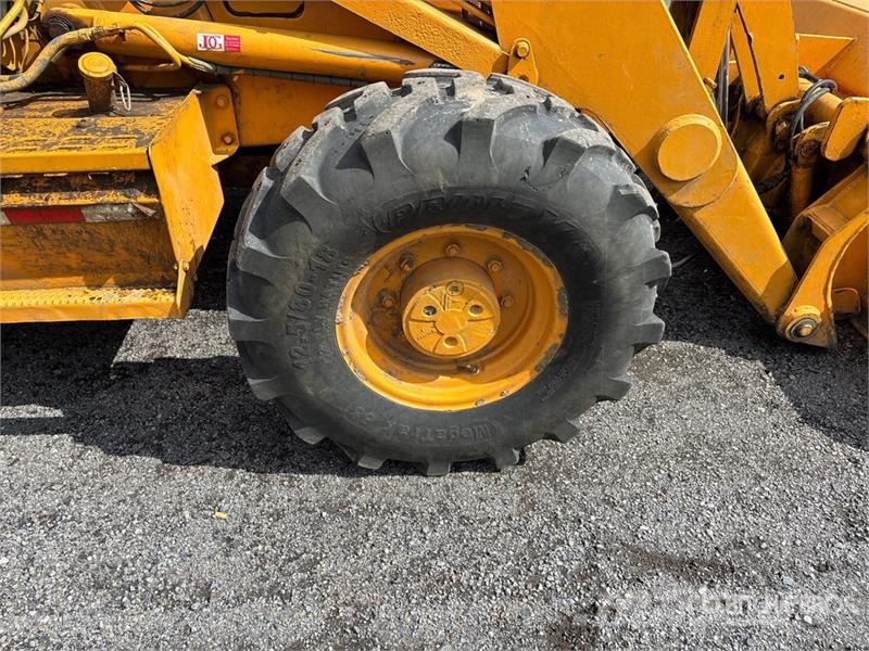 CAT 416E Екскаватори-навантажувачі