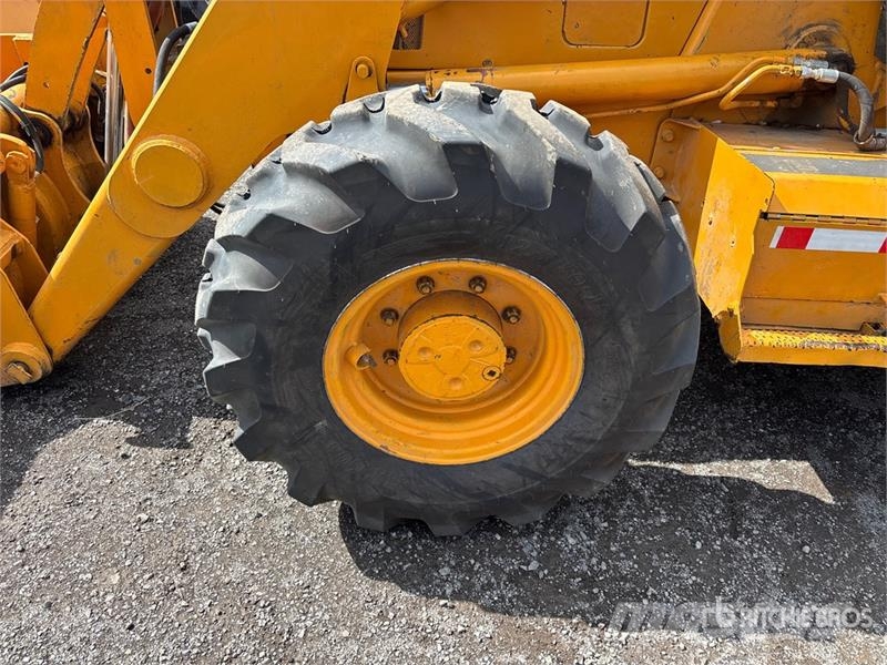 CAT 416E Екскаватори-навантажувачі