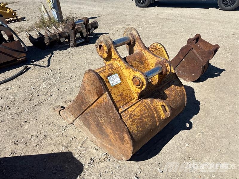 CAT 42 in Digging Excavator Bucket Schaufeln