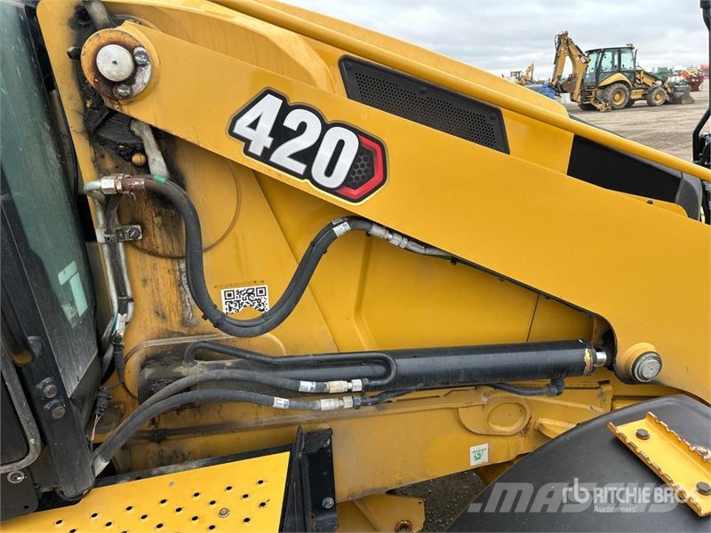 CAT 420 Rovokopači