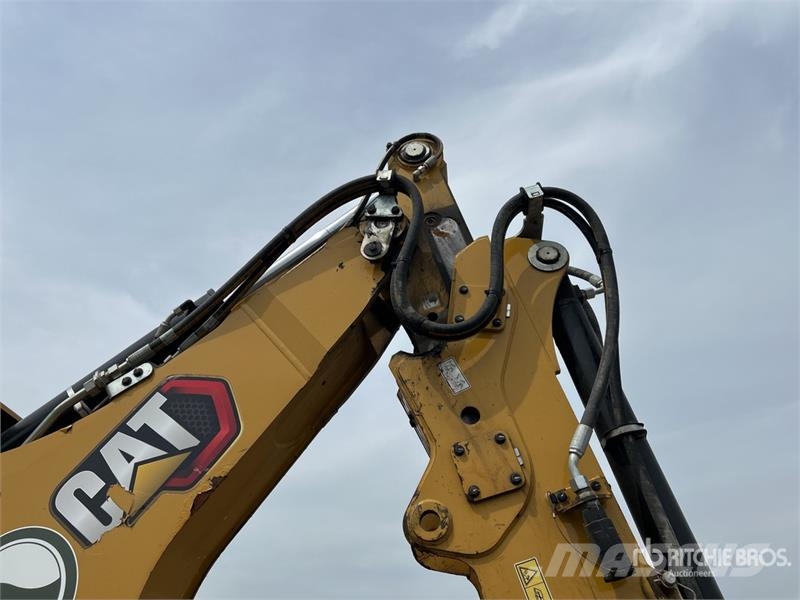 CAT 420 XE Ekskavatori-iekrāvēji