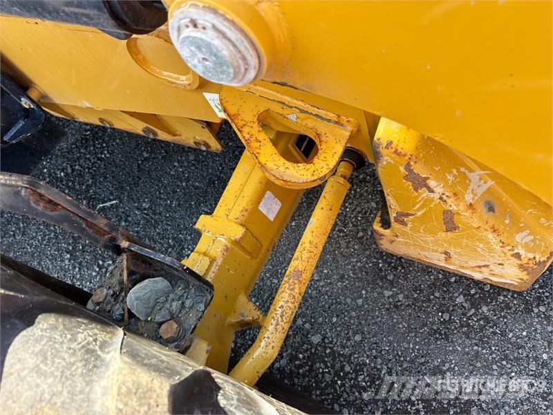 CAT 420 XE Ekskavatori-iekrāvēji