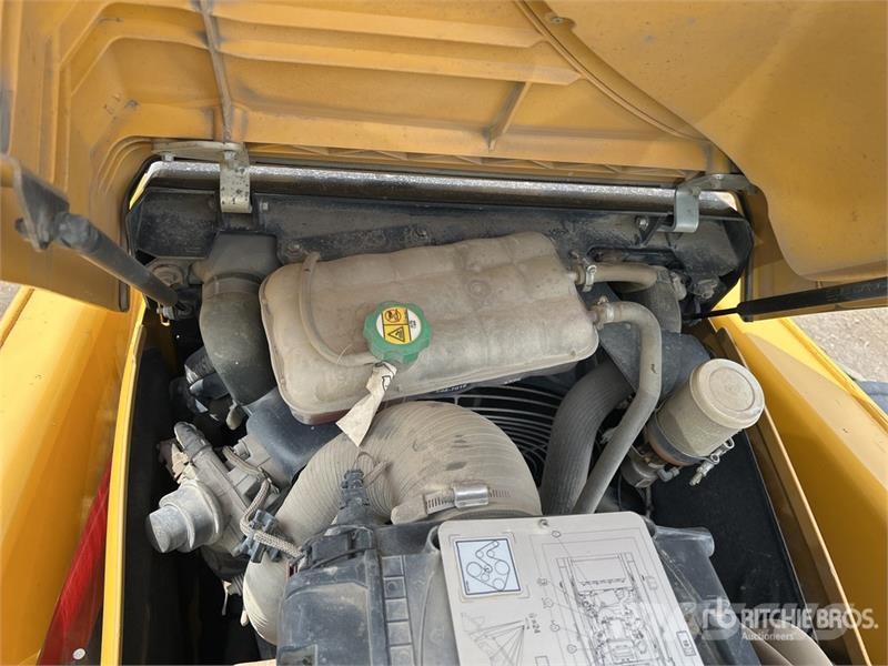 CAT 420 XE Ekskavatori-iekrāvēji
