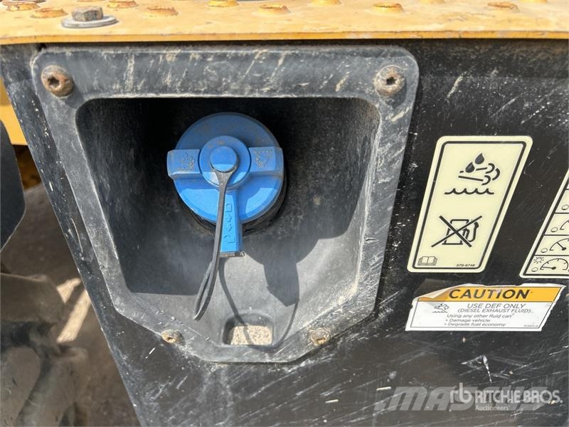 CAT 420 XE Ekskavatori-iekrāvēji