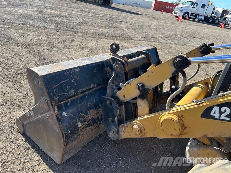 CAT 420E IT لوادر ذات جرافات عكسية